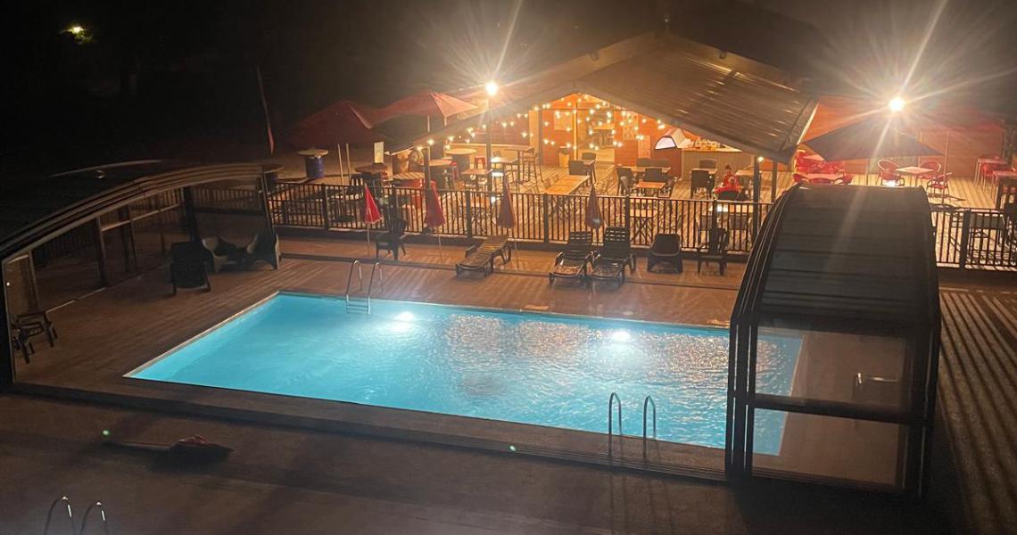 Piscine nocturne