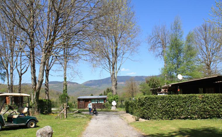 Relaxation and sun at the campsite